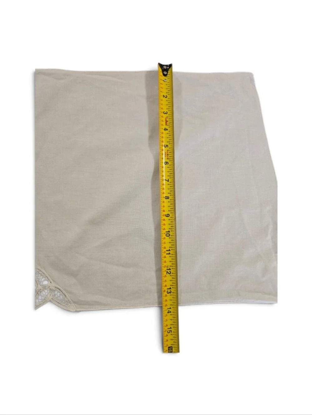 White Cloth Napkins with Lace Corner (Set of 2)
